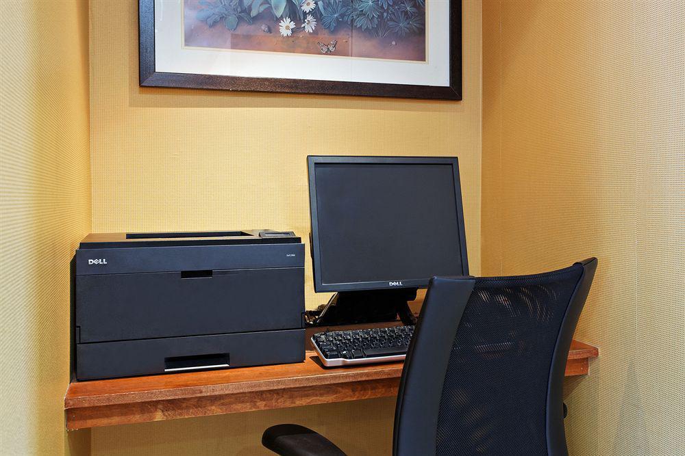 Fairfield Inn & Suites By Marriott San Antonio Airport/North Star Mall מראה חיצוני תמונה