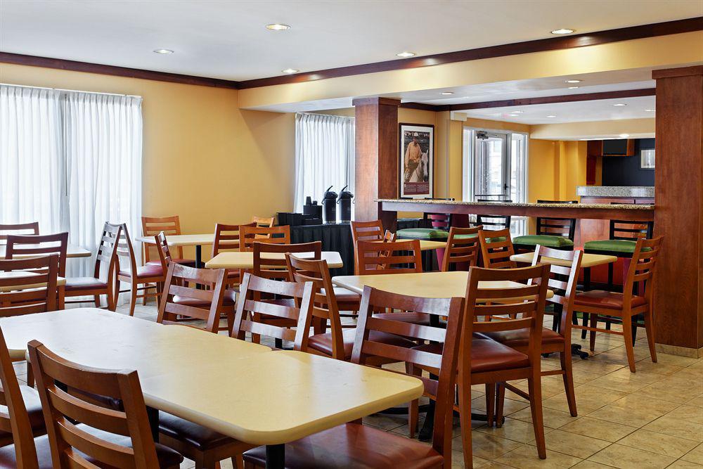 Fairfield Inn & Suites By Marriott San Antonio Airport/North Star Mall מראה חיצוני תמונה