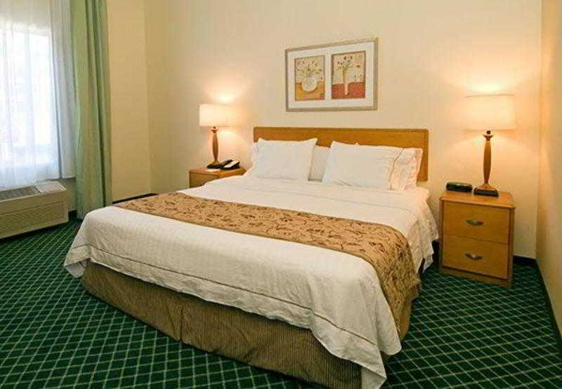 Fairfield Inn & Suites By Marriott San Antonio Airport/North Star Mall מראה חיצוני תמונה